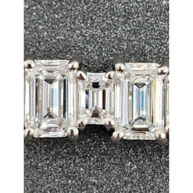 13.13 Ct Emerald Cut & Baguette Diamond Bracelet For Sale - Image 4 of 8