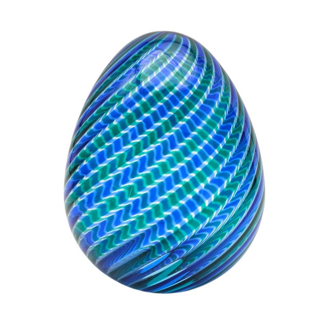 1970s Signed Venini Murano Canne Ritorte Blue & Green Art Glass Egg Sculpture, 1970s 7" For Sale - Image 5 of 11