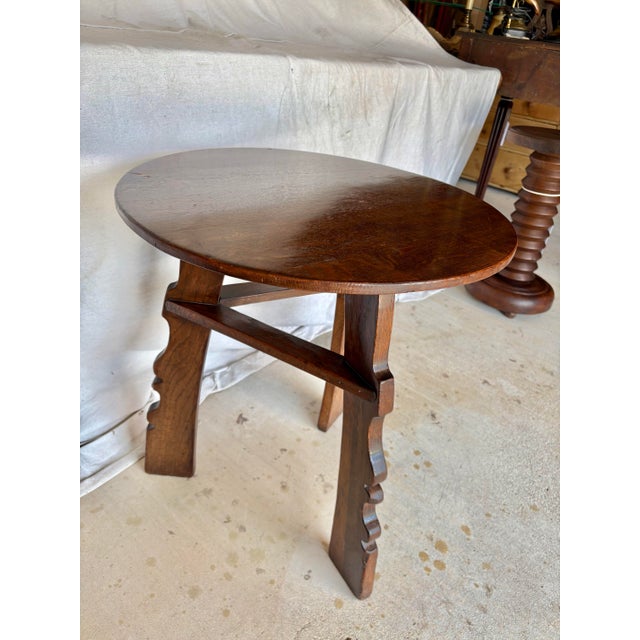 20th Century English Oak Tavern Cricket Table For Sale - Image 11 of 12