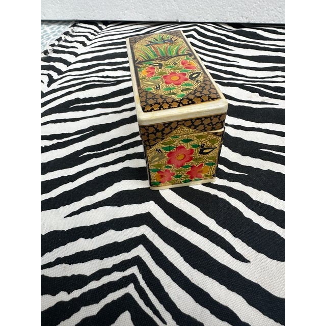 1970s Small Wooden Painted Safari Humming Bird Box For Sale In Atlanta - Image 6 of 8