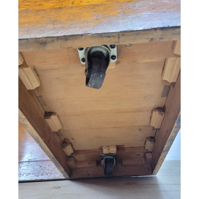 Victorian Writing Desk in Oak and Leather, 1890 For Sale - Image 15 of 18