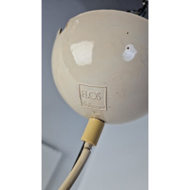 Flos Vintage Black and White Pendant Lamp by Achille and Pier Giacomo Castiglioni for Flos, 1960s For Sale - Image 4 of 8