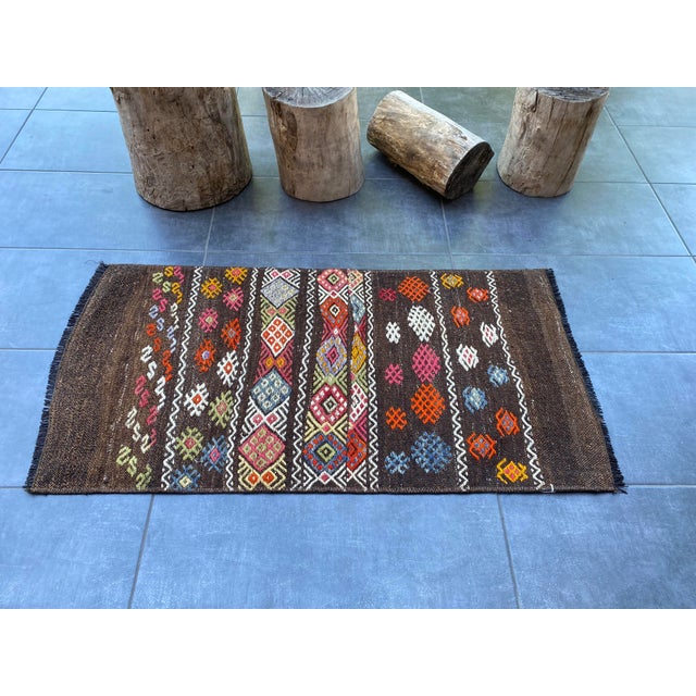 This is a vintage Turkish handknotted Anatolian OUSHAK rug. We collect Vintage rugs from Anatolia, which is the eastern part