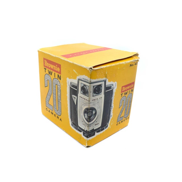 Metal Mid 20th Century Kodak Brownie Twin 20 Camera With Original Box & Manual For Sale - Image 7 of 8