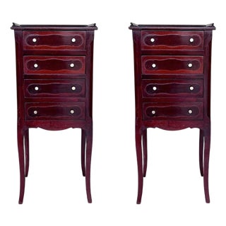 Early 20th Century Pair of Italian Louis XV Style Mahogany Nightstand or End Side Tables For Sale