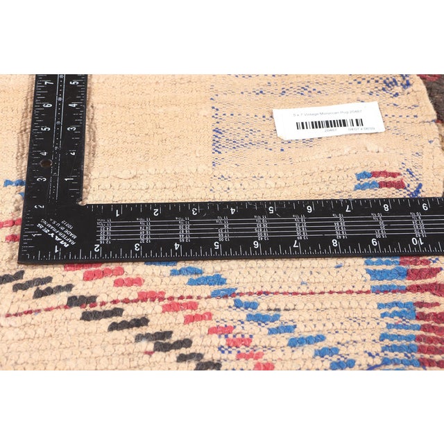 Vintage Moroccan Azilal Rug, 04'07 X 06'09 For Sale In Dallas - Image 6 of 9