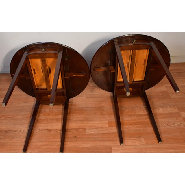 1930s Pair of English Regency Mahogany Banded Satinwood Pembroke Side Tables / End Tables For Sale - Image 14 of 16