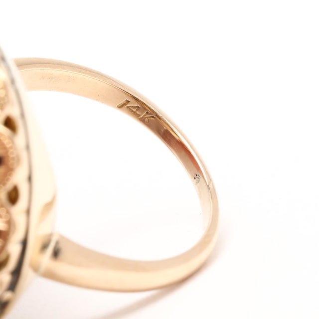 1960s Vintage Large Agate & Diamond Statement Rig, 14k Yellow Gold, Ring Size 5 For Sale - Image 5 of 6