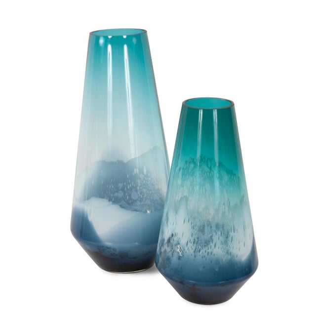 Breakers Vase- Large For Sale In Chicago - Image 6 of 7