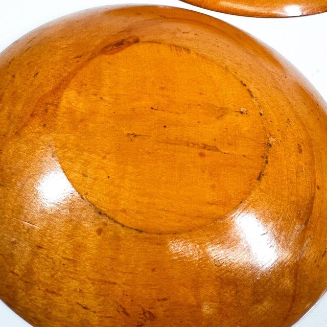Brown 1940s Set of Three Hand Turned Maple Wood Plates Paul McCobb Russel Wright Era For Sale - Image 8 of 10