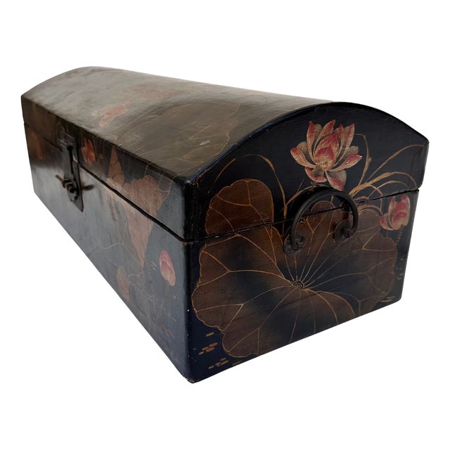 Japanese Taisho Era Urushi-E Trunk, 1920 For Sale