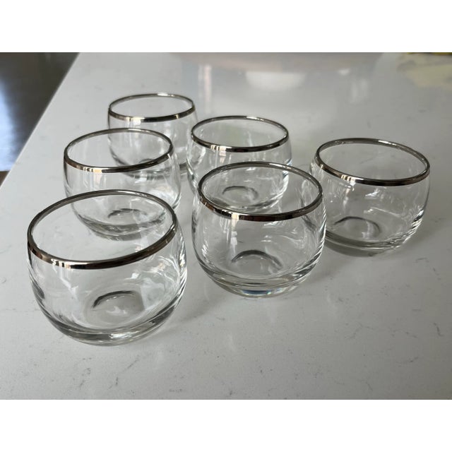 Dorothy Thorpe 1960s Vintage Roly Poly Silver Rimmed Martini Glasses in the Style of Dorothy Thorpe-Set of 6 For Sale - Image 4 of 11