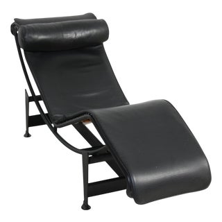 LC4 Chaise Lounge in Black Leather from Le Corbusier, 2000s For Sale