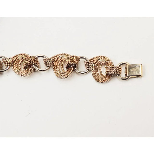 Modern Vintage 1950s Napier Goldtone Loops Bracelet For Sale - Image 3 of 8