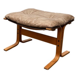 Mid-Century Modern Norwegian Siesta Ottoman in Leather by Ingmar Relling for Westnofa, 1960s For Sale