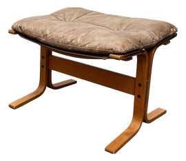 Example of Ingmar Relling Ottomans and Footstools