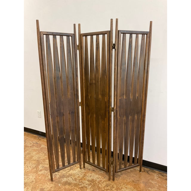 Mid 20th Century Vintage Walnut Three Panel Geometric Room Divider. For Sale - Image 5 of 18