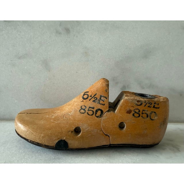 Pair of Vintage Wooden Shoe Forms or Shoe Lasts For Sale - Image 4 of 10