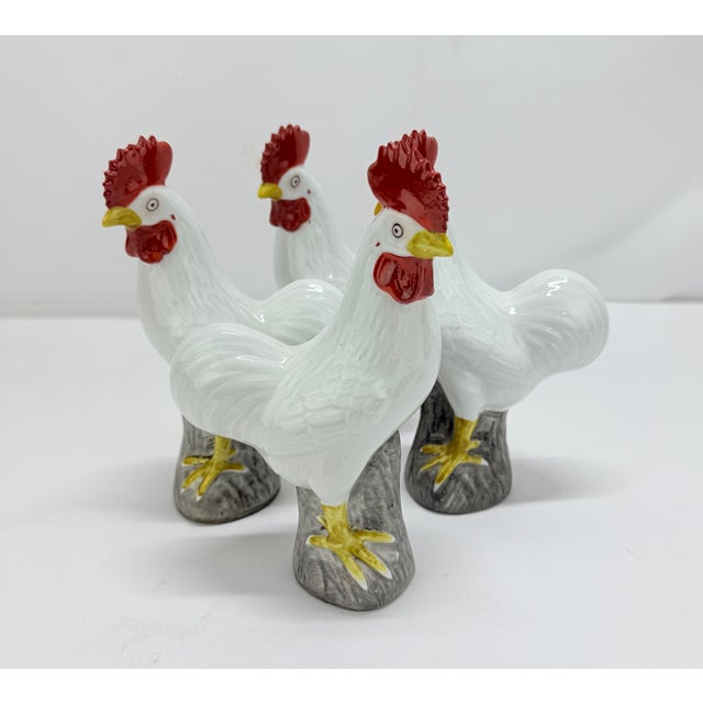 Mid 20th Century Set of 4, Chinese Export Style Porcelain Rooster Figures, Mid-20th C For Sale - Image 5 of 7
