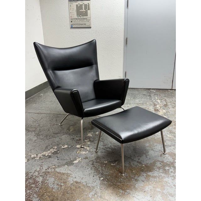 Mid-Century Modern Hans Wegner for Carl Hansen & Son Thor Black Leather Ch445 Lounge Chair & Ch446 Footrest Set For Sale - Image 3 of 11