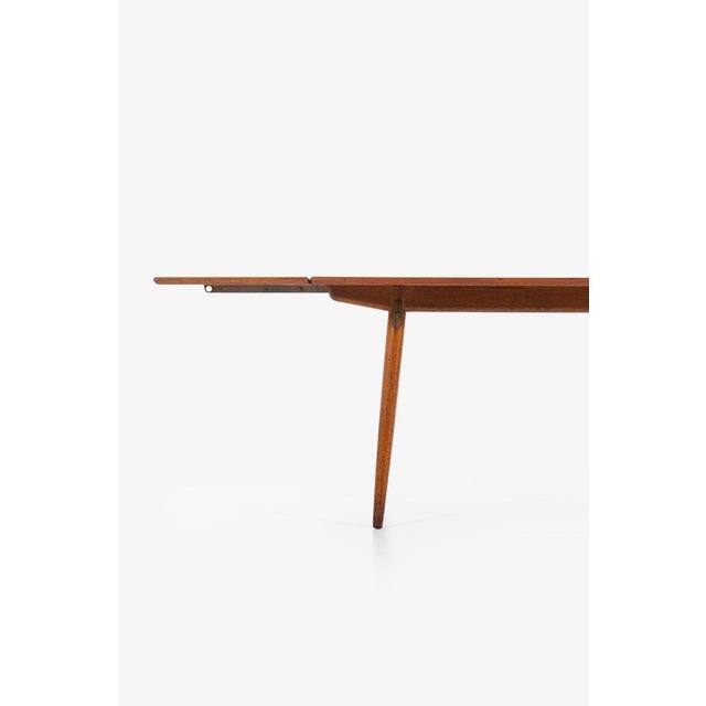 Dining Table by Hans Wegner for Johannes Hansen, 1951 For Sale - Image 9 of 14