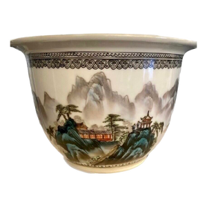 Small Chinese Famille Rose Porcelain Planter