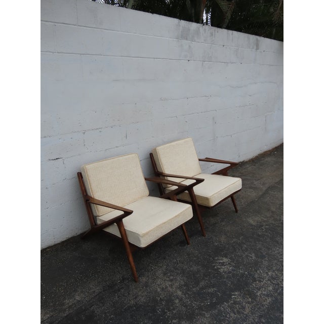 Danish Modern Poul Jensen for Selig Sculpted Z Lounge Chairs a Pair 6337 For Sale - Image 16 of 18