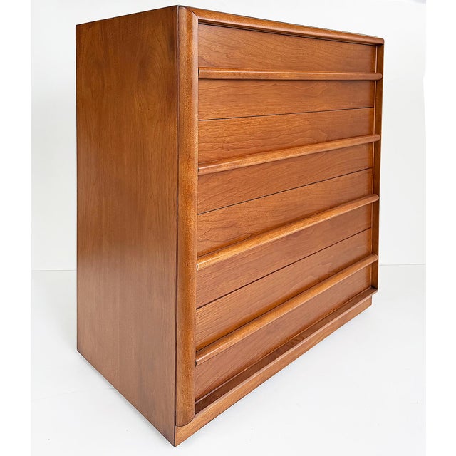 Brown 1950s T.h. Robsjohn-Gibbings for Widdicomb Chest, Restored, on Casters For Sale - Image 8 of 12
