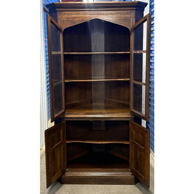 Jacobean Ethan Allen Royal Charter Oak Corner Cabinet For Sale - Image 3 of 10