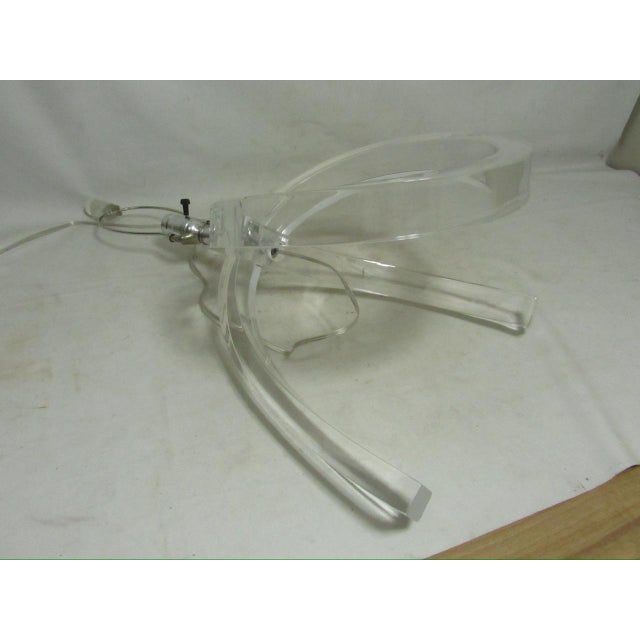 Mid-Century Lucite Pretzel Lamp by Dorothy Thorpe For Sale - Image 14 of 16