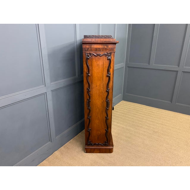 Victorian Rosewood Bookcase from James Winter, 1850s For Sale - Image 4 of 18
