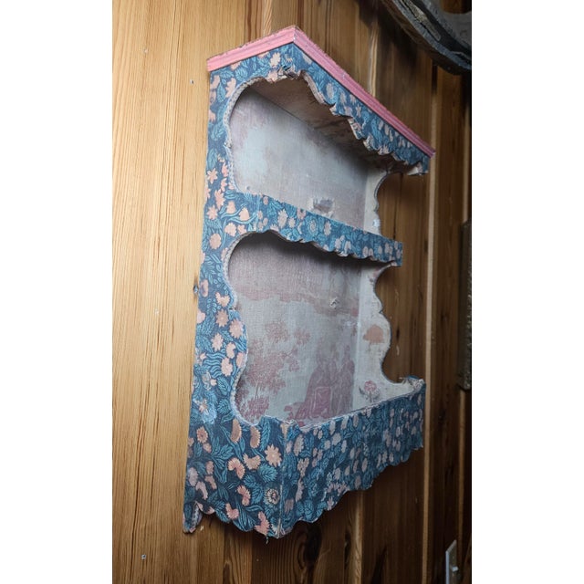 Paper Small French Estanier, With Scalloped Edging and Hand Painted Trim For Sale - Image 7 of 17