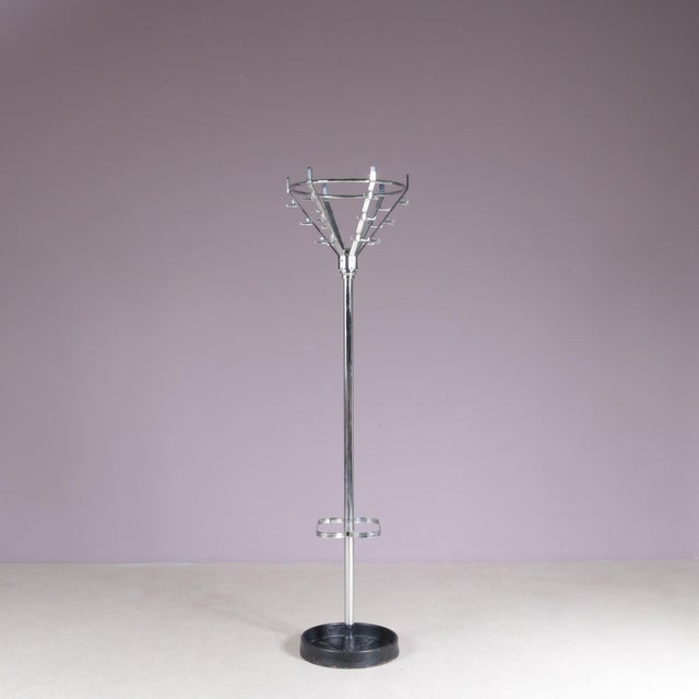 A stylish example of Dutch design from the 1960s, this free-standing coat rack combines simplicity with a strong...