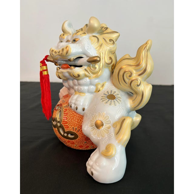 White Mid 20th Century Kutani Gump’s Vintage Hand Painted Porcelain Foo Dogs - A Pair For Sale - Image 8 of 11