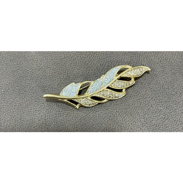 Transparent 0.6 Carat Leaf Shaped Diamond 14 Karat Gold Pin or Brooch Affordable, Estate For Sale - Image 8 of 18