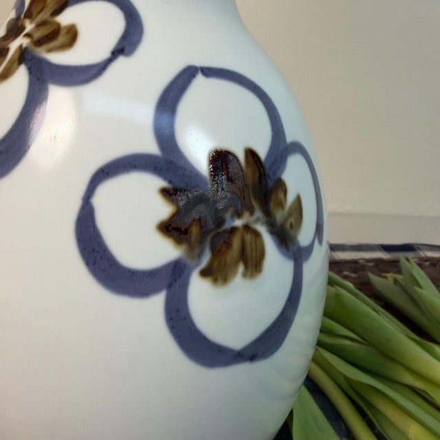 Japanese Sometsuke Porcelain Ikebana Vase from Asahina, 1970s For Sale - Image 6 of 11