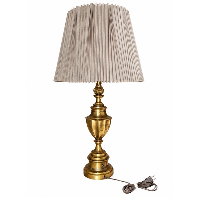 Brass Mid 20th Century Stiffel Brass-Tone Fluted Trophy Urn Table Lamp With Pleated Shade For Sale - Image 8 of 10