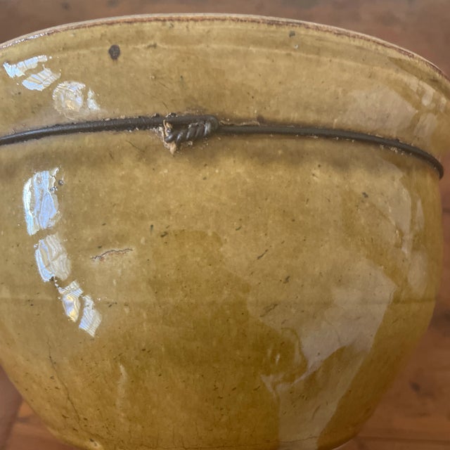 Vintage French Ceramic Pot For Sale In New York - Image 6 of 8