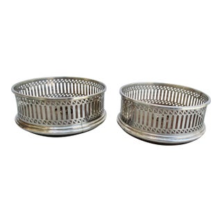 English Small Wine Coasters Wev 1986 - A Pair of 2 For Sale