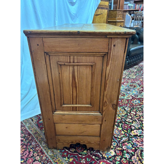 Gold English Pine Blanket Chest, 19th Century For Sale - Image 8 of 17