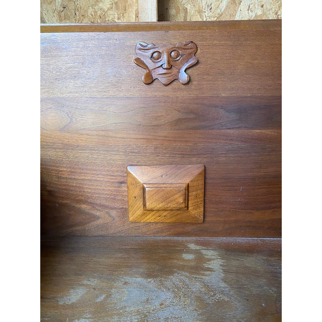 Late 18th Century Victorian Eastbay Drop Center Dresser For Sale - Image 4 of 6