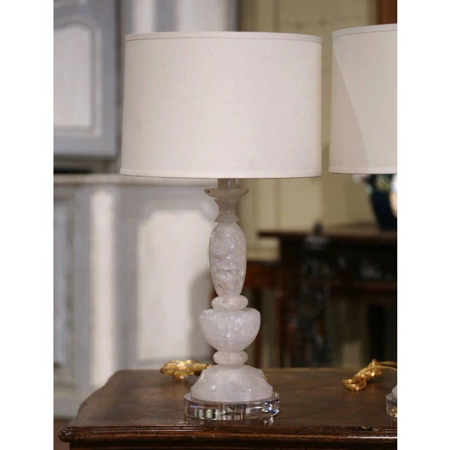 Traditional Pair of Brazilian Carved Rock Crystal Table Lamps on Acrylic Bases For Sale - Image 3 of 8