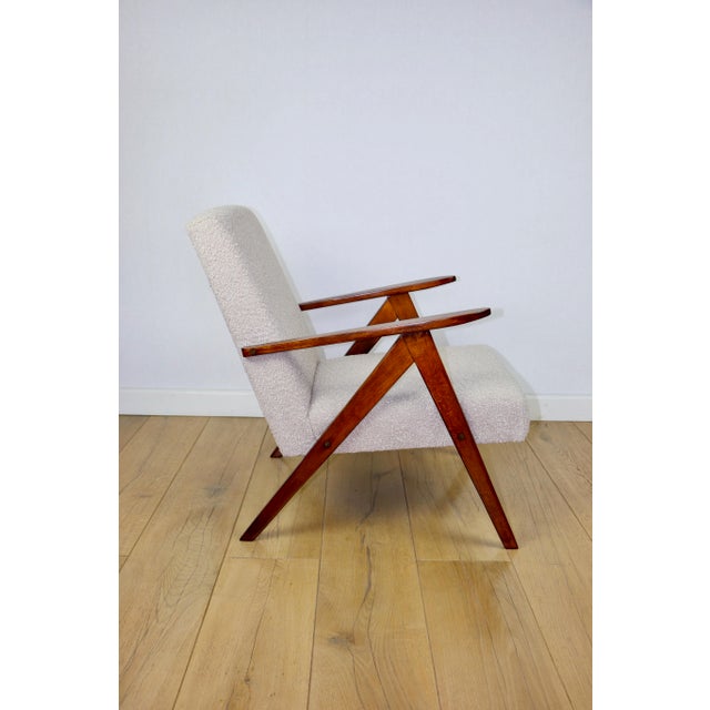 Beige Vintage B-310 VAR Lounge Chair in Beige Structural Bouclé, 1970s For Sale - Image 8 of 12