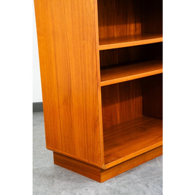 Mid Century Danish Modern Bookshelf Cabinet Teak Shelves Glass Doors Display MCM For Sale - Image 9 of 11