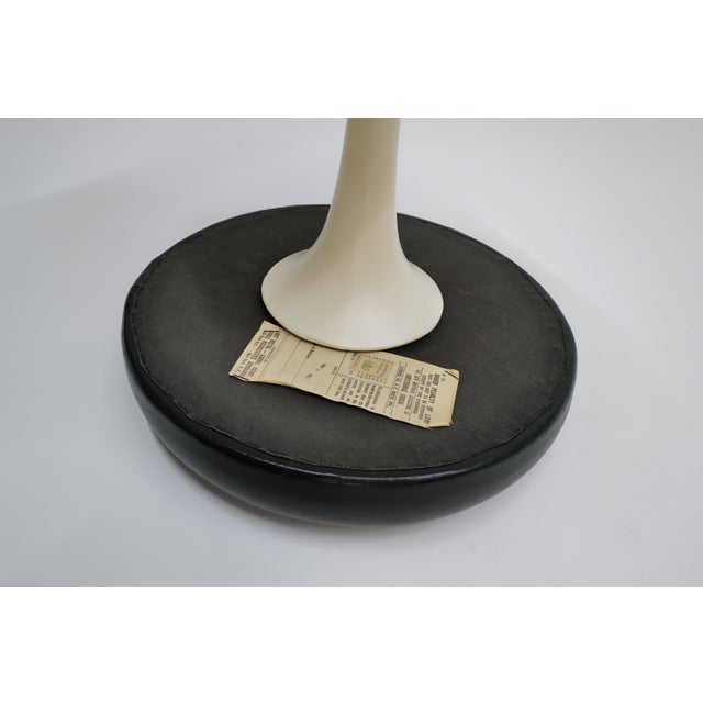 1970s Tulip Stool by Eero Saarinen for Knoll For Sale - Image 15 of 15