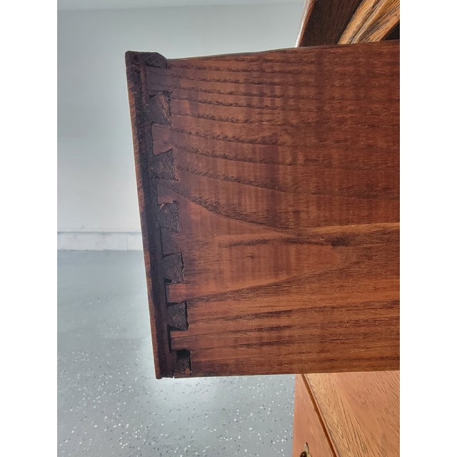 Wood Antique American Tiger Oak Dresser With Original Beveled Mirror, C. 1905–1915 For Sale - Image 7 of 14