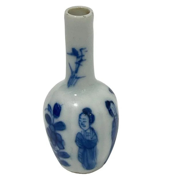 18th Century Blue and White Kangxi Dollhouse Miniature Vases in Chinese Porcelain, 18th Century, Set of 3 For Sale - Image 5 of 10