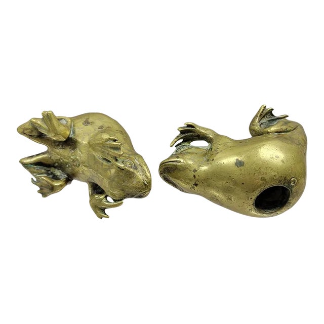 Pair Antique Chinese Bronze Toads or Frogs For Sale