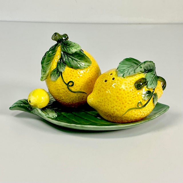 Hollywood Regency 1980s Vintage Hollywood Regency Majolica Lemon Salt & Pepper Shaker - Set of 3 For Sale - Image 3 of 17