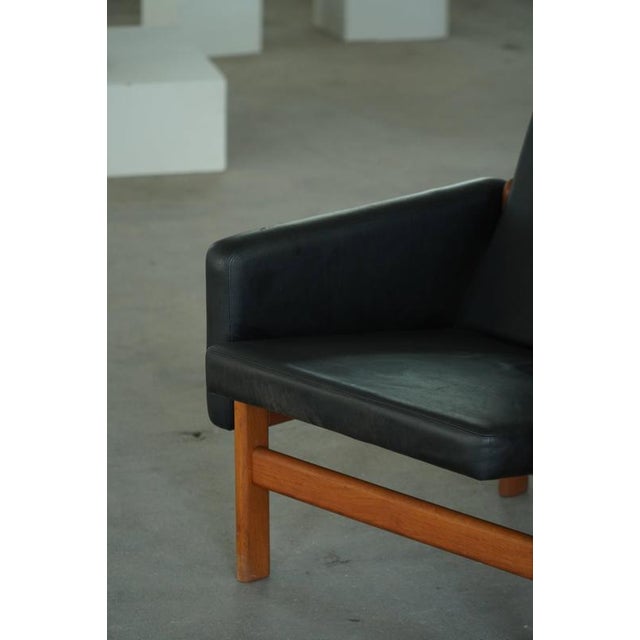Wood Easy Chair in Oak and Leather by Jørgen Bækmark for FDB Møbler, Denmark, 1960s For Sale - Image 7 of 18